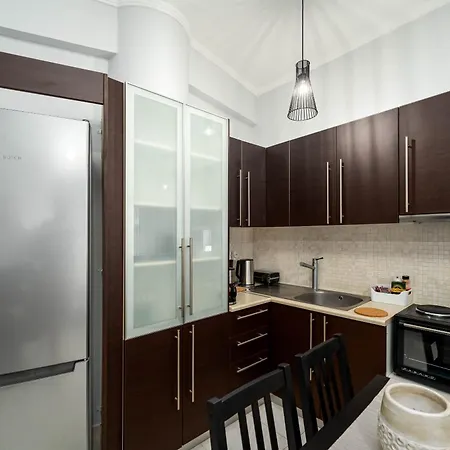 Byron Luxury Apartments Aigio Exterior photo