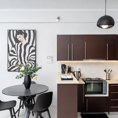 Byron Luxury Apartments Aigio Room photo